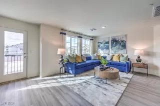 Photo #3: 2632178 Listing 