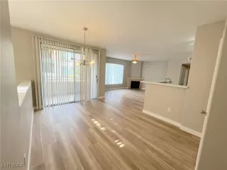 Photo #1: 2632209 Listing 