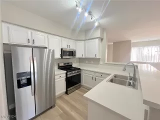 Photo #3: 2632209 Listing 