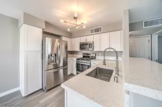 Photo #2: 2632265 Listing