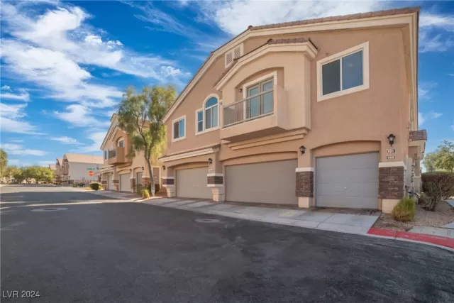 MLS: 2632281 Condo For Sale