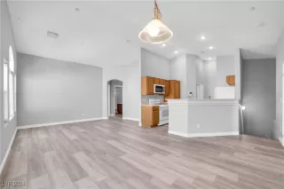 Photo #5: 2632281 Listing 