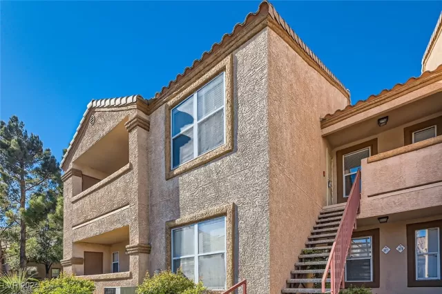 MLS: 2632299 Condo For Sale