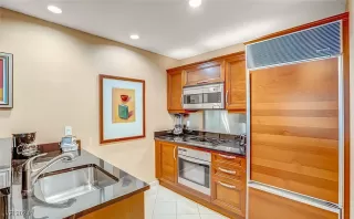 Photo #2: 2632320 Listing