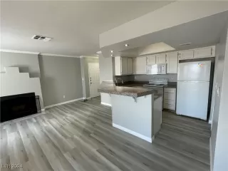 Photo #2: 2632355 Listing 