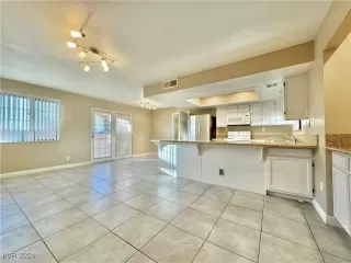 Photo #2: 2632382 Listing 