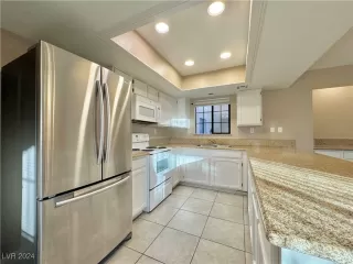 Photo #5: 2632382 Listing 