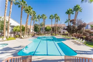 Photo #5: 2632416 Listing