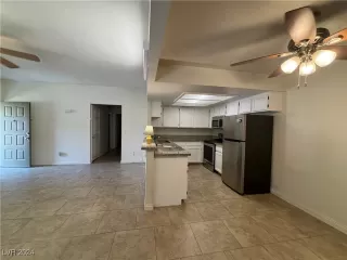 Photo #3: 2632446 Listing 