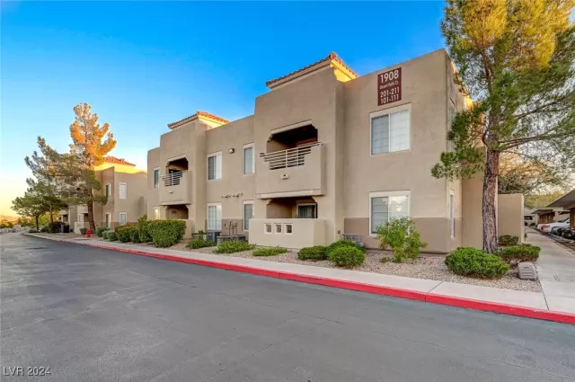 MLS: 2632458 Condo For Sale