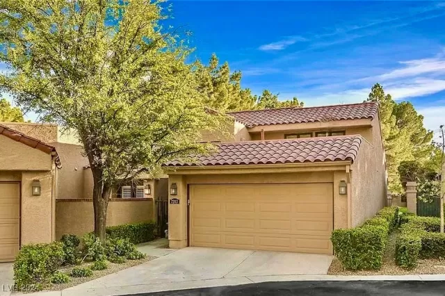 MLS: 2632482 Condo For Sale