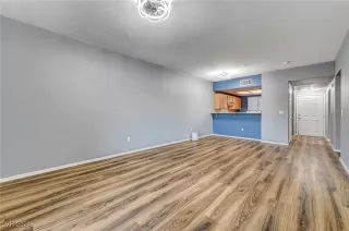 Photo #3: 2632493 Listing