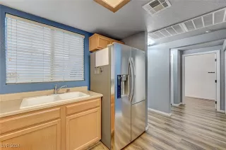 Photo #6: 2632493 Listing