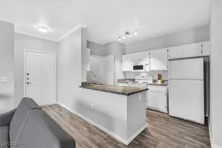 Photo #5: 2632507 Listing 