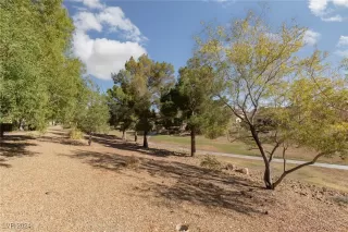 Photo #5: 2632549 Listing