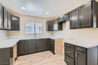 Photo #3: 2632566 Listing