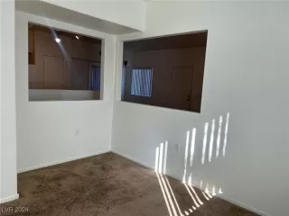 Photo #6: 2632580 Listing