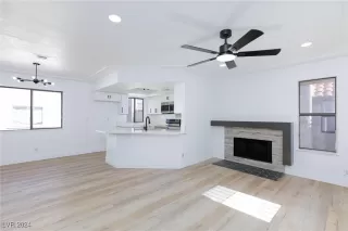 Photo #3: 2632591 Listing