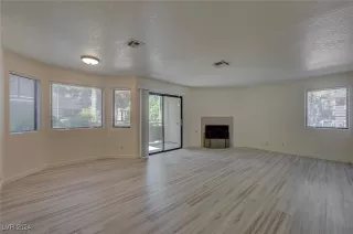 Photo #3: 2632594 Listing 