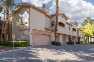 Photo #1: 2632595 Listing