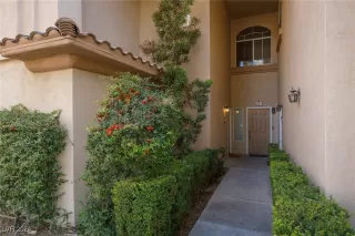 Photo #2: 2632595 Listing