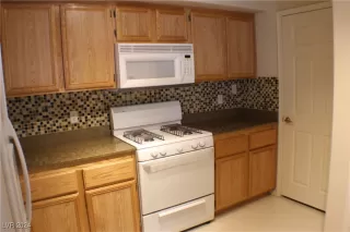 Photo #5: 2632610 Listing 