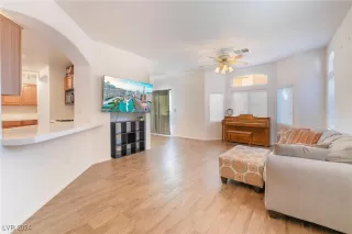 Photo #6: 2632616 Listing