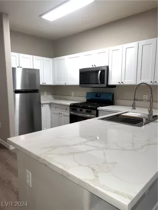 Photo #4: 2632620 Listing 