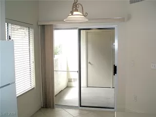 Photo #5: 2632636 Listing