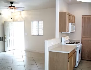 Photo #6: 2632636 Listing