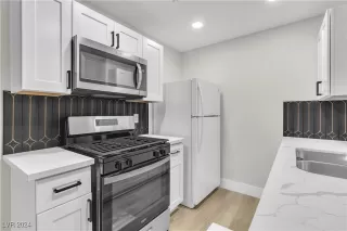 Photo #1: 2632646 Listing 