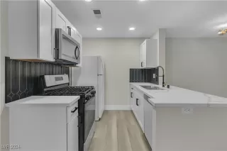 Photo #6: 2632646 Listing 