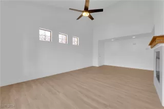 Photo #3: 2632685 Listing