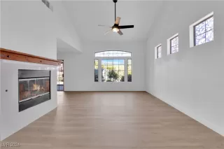 Photo #4: 2632685 Listing