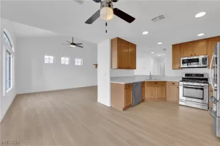 Photo #5: 2632685 Listing