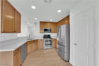 Photo #6: 2632685 Listing