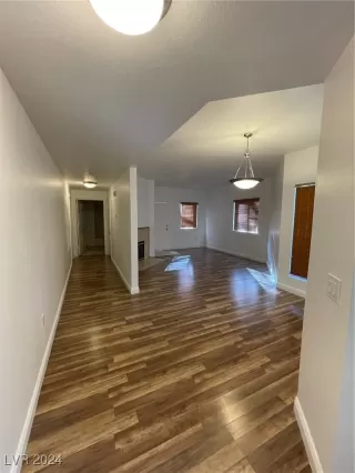 Photo #4: 2632695 Listing