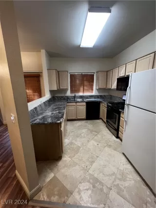 Photo #6: 2632695 Listing