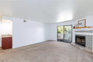 Photo #3: 2632713 Listing 