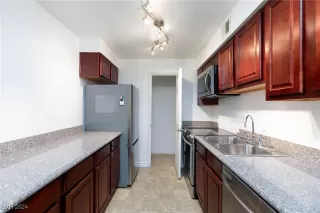 Photo #4: 2632713 Listing 