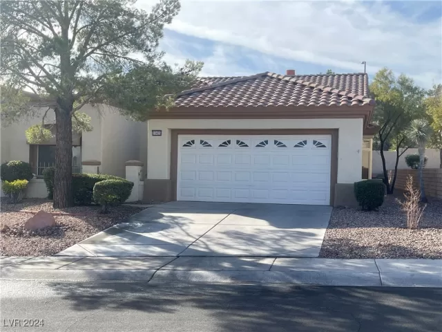 MLS: 2632721 Condo For Sale