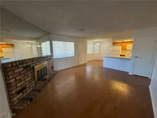 Photo #4: 2632731 Listing 