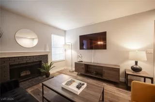 Photo #3: 2632739 Listing