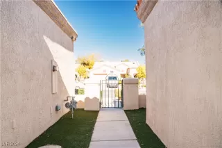 Photo #2: 2632748 Listing