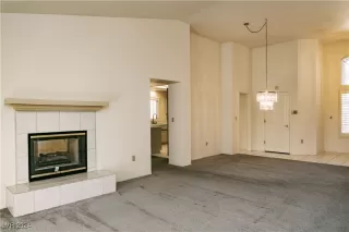 Photo #4: 2632748 Listing