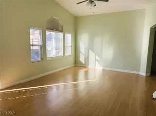 Photo #4: 2632780 Listing 