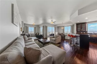 Photo #4: 2632794 Listing