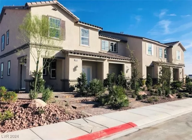 MLS: 2632817 Condo For Sale