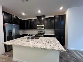 Photo #6: 2632835 Listing 