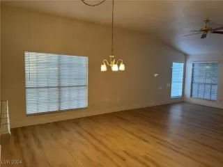 Photo #5: 2632837 Listing 